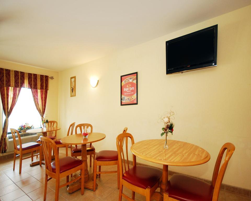 Econo Lodge Amelia Court House Buitenkant foto